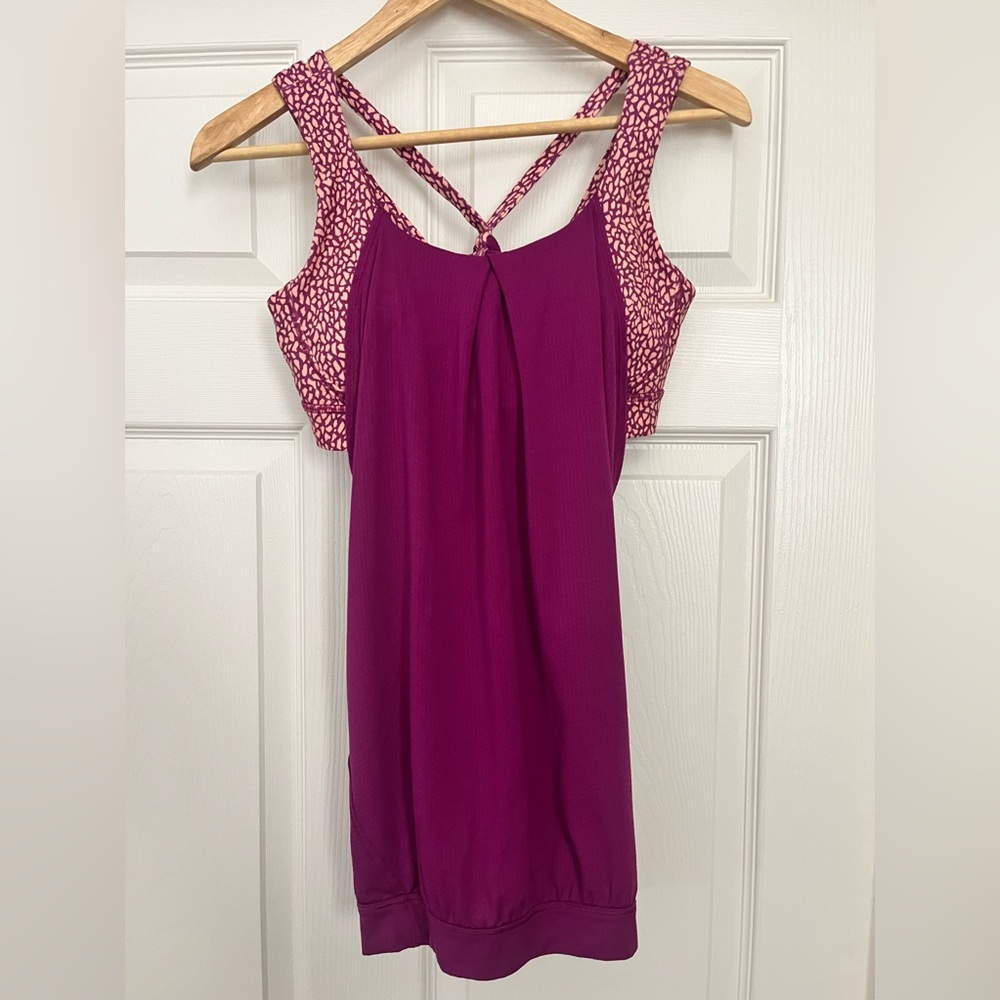 NWOT lululemon top size 8